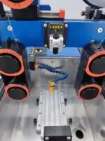 Позициониращият лазер и водещите ролки на Gem Slicer Mini